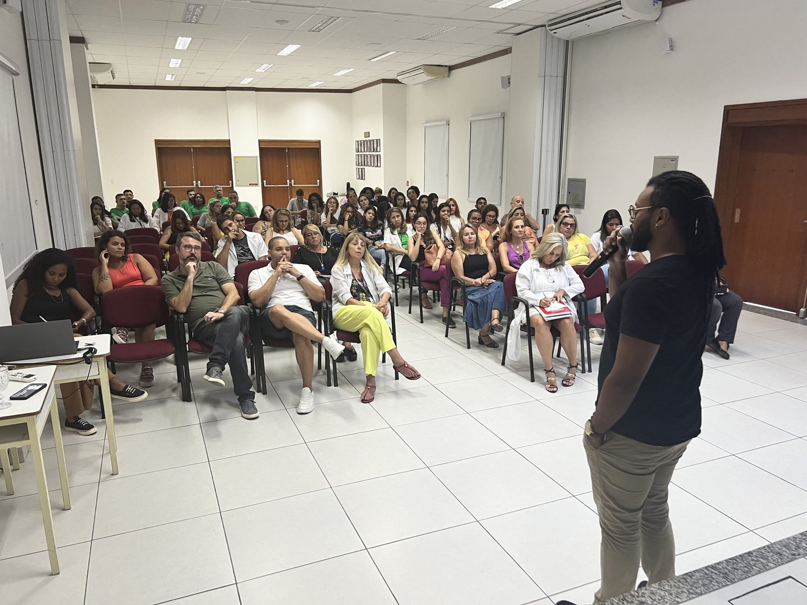 Encontro de Formação: “Letramento Racial e Pedagogias Antirracistas”